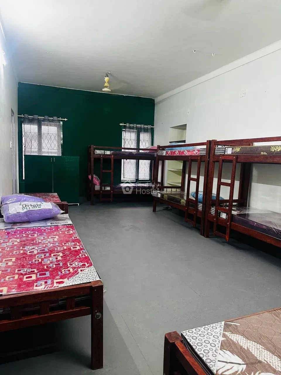 ROYAL LADIES HOSTEL in Kadavanthra, Ernakulam — photo 5