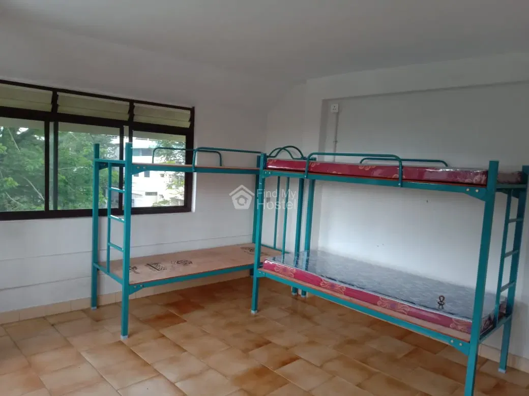 Orange Gents Hostel in Kacheripady, Ernakulam — photo 4
