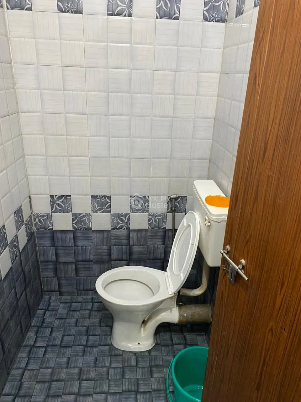 Premium Orbit Gents Hostel in Kadavanthra, Ernakulam — photo 7