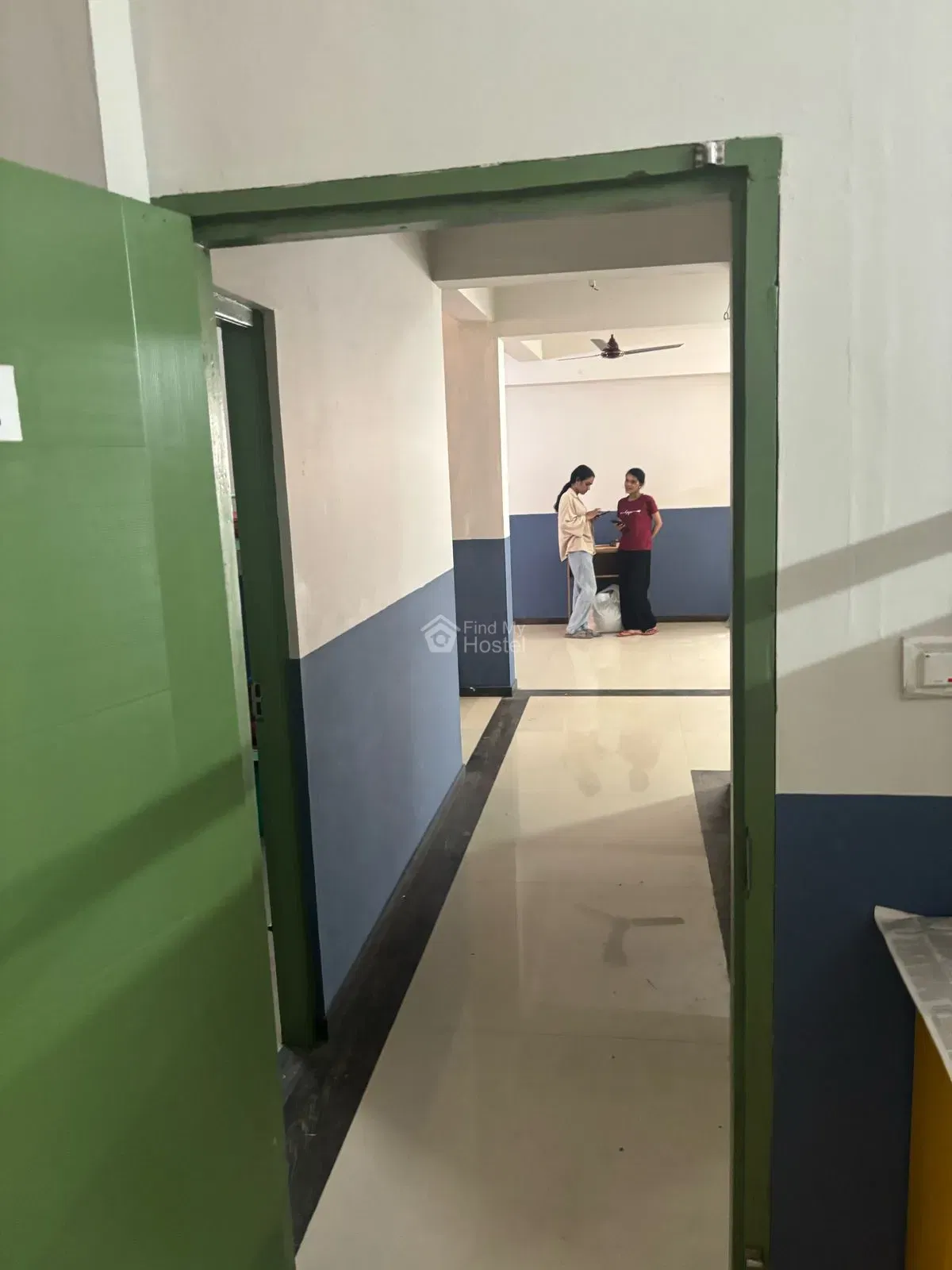 HIVE LADIES HOSTEL in Kacheripady, Ernakulam — photo 5