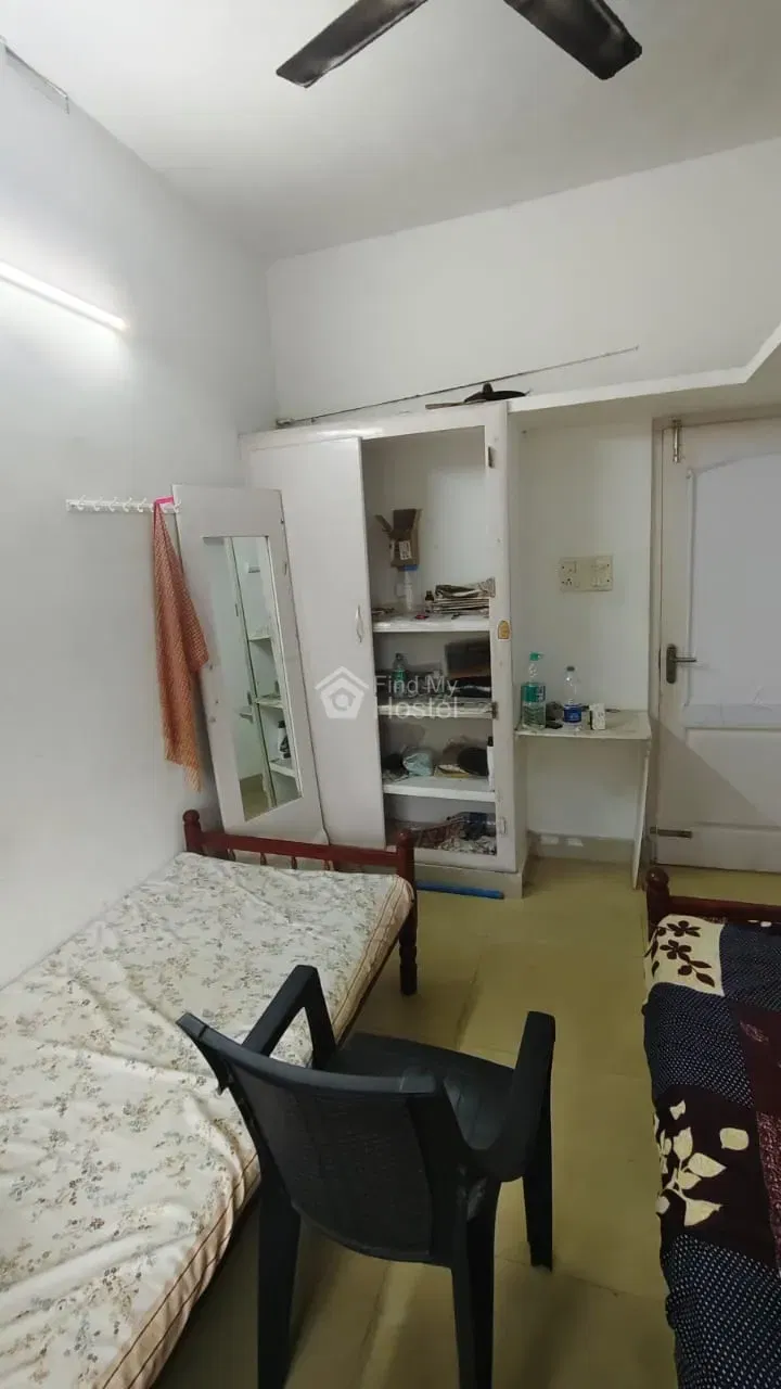 Bismi Gents Hostel in Palarivattom, Ernakulam — photo 7