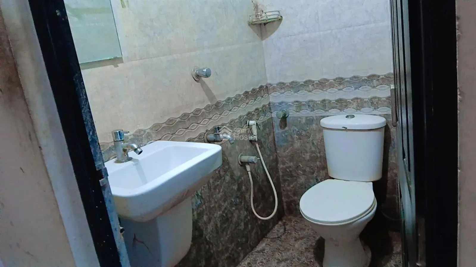 E MARKS GENTS HOSTEL 1 in Palarivattom, Ernakulam — photo 6