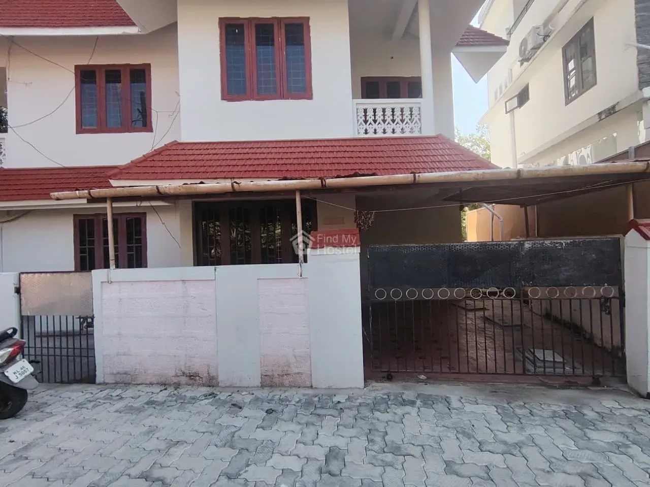 SHARAF GENTS HOSTEL in Edappally, Ernakulam — main photo