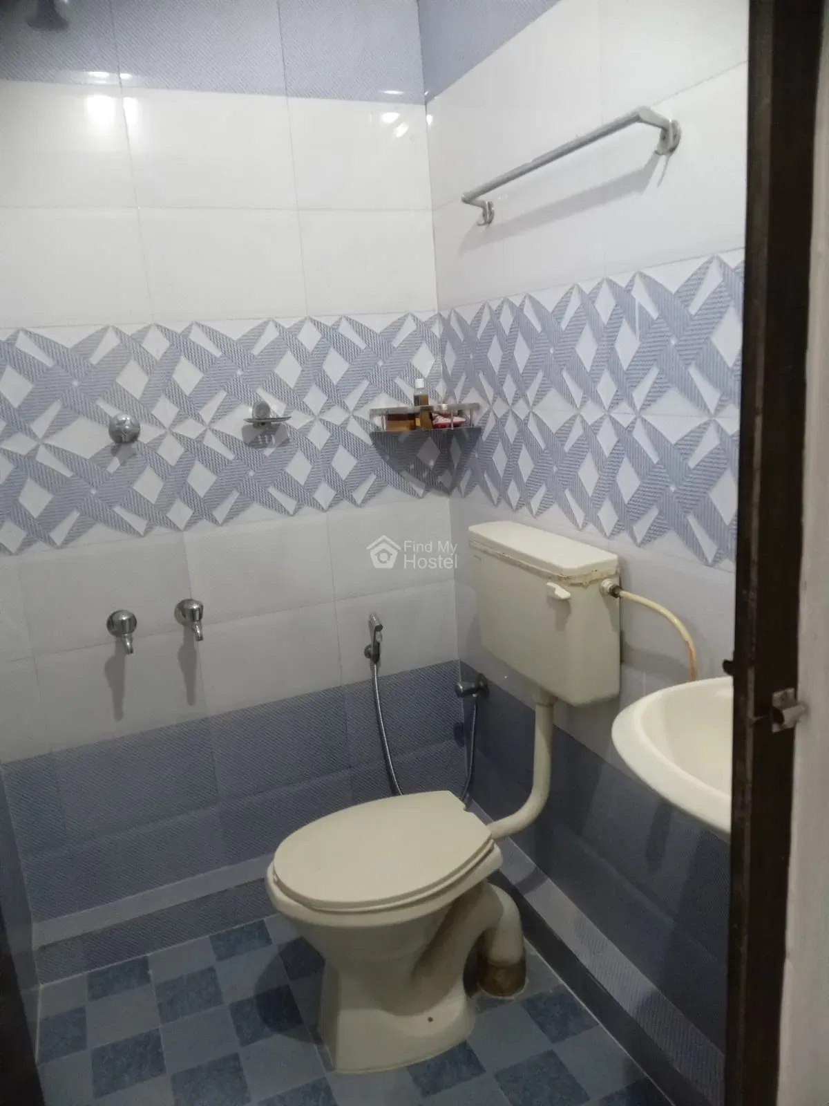 Accommodation For Ladies in Palarivattom, Ernakulam — photo 5