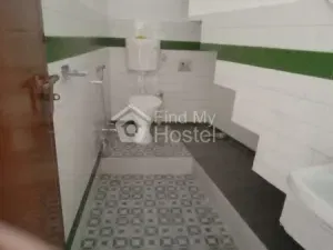 Orange Gents Hostel in Kacheripady, Ernakulam — photo 2