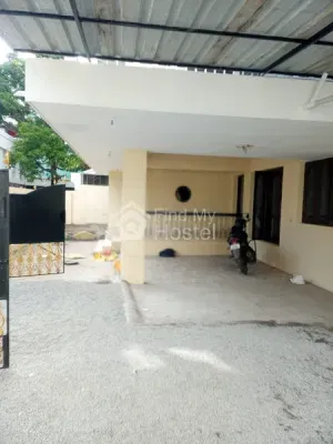 Orange Ladies Hostel - 1 in Kacheripady, Ernakulam — photo 4